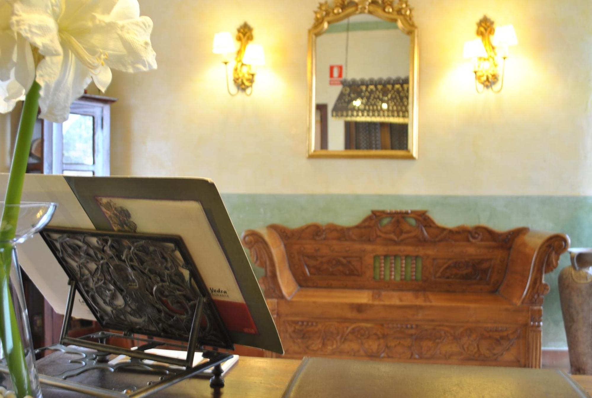 El Rincon De Las Descalzas Carmona  Interior photo